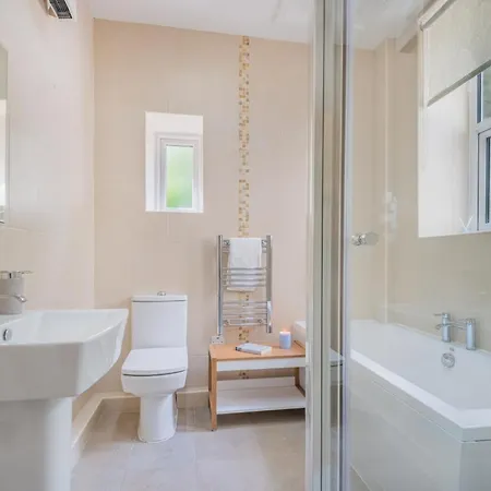 펜션 2 Bed In High Stott Park Sz489