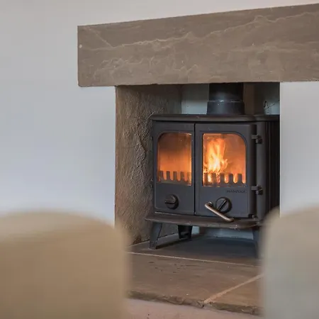 2 Bed In High Stott Park Sz489